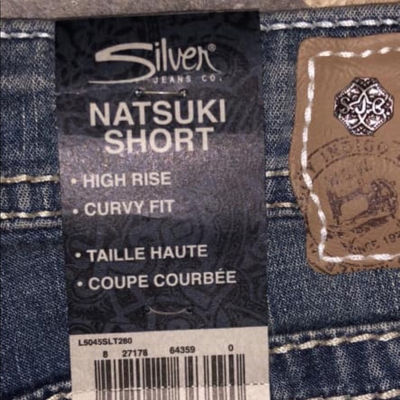 Silver NWT high rise jean shorts - Picture 3 of 3